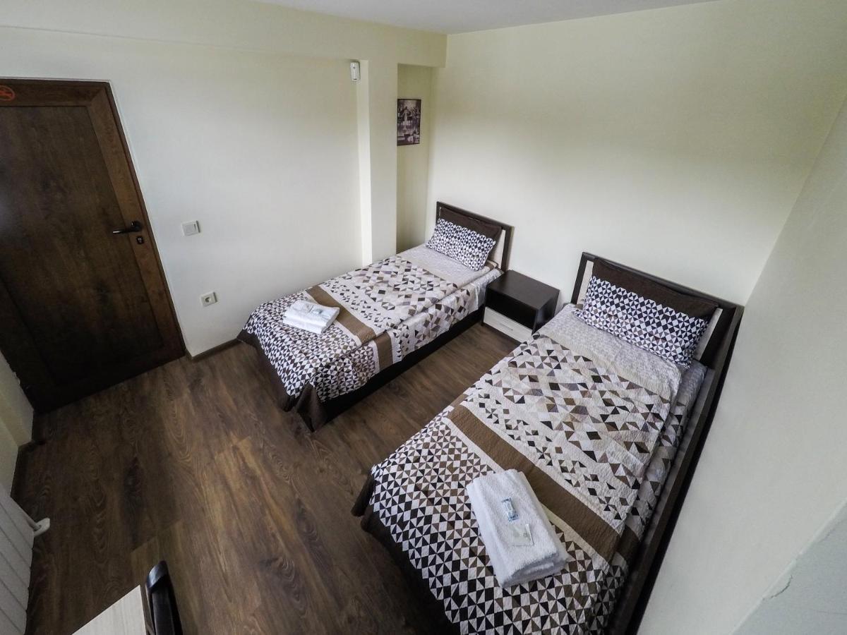 Divna Guest House Dospat Exterior photo