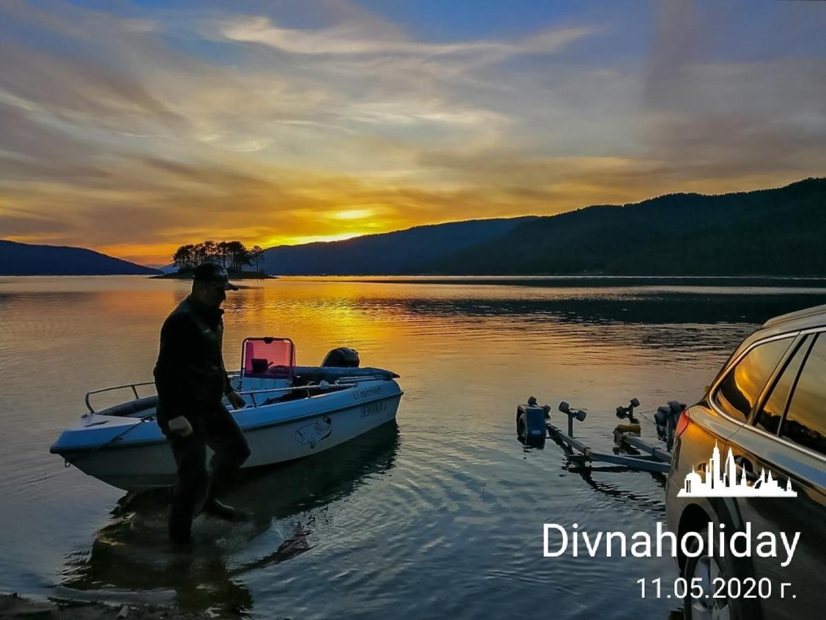 Divna Guest House Dospat Exterior photo