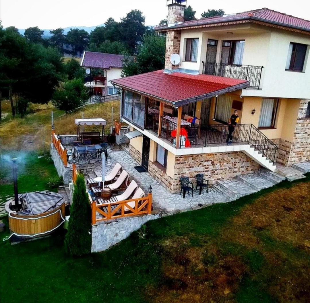 Divna Guest House Dospat Exterior photo