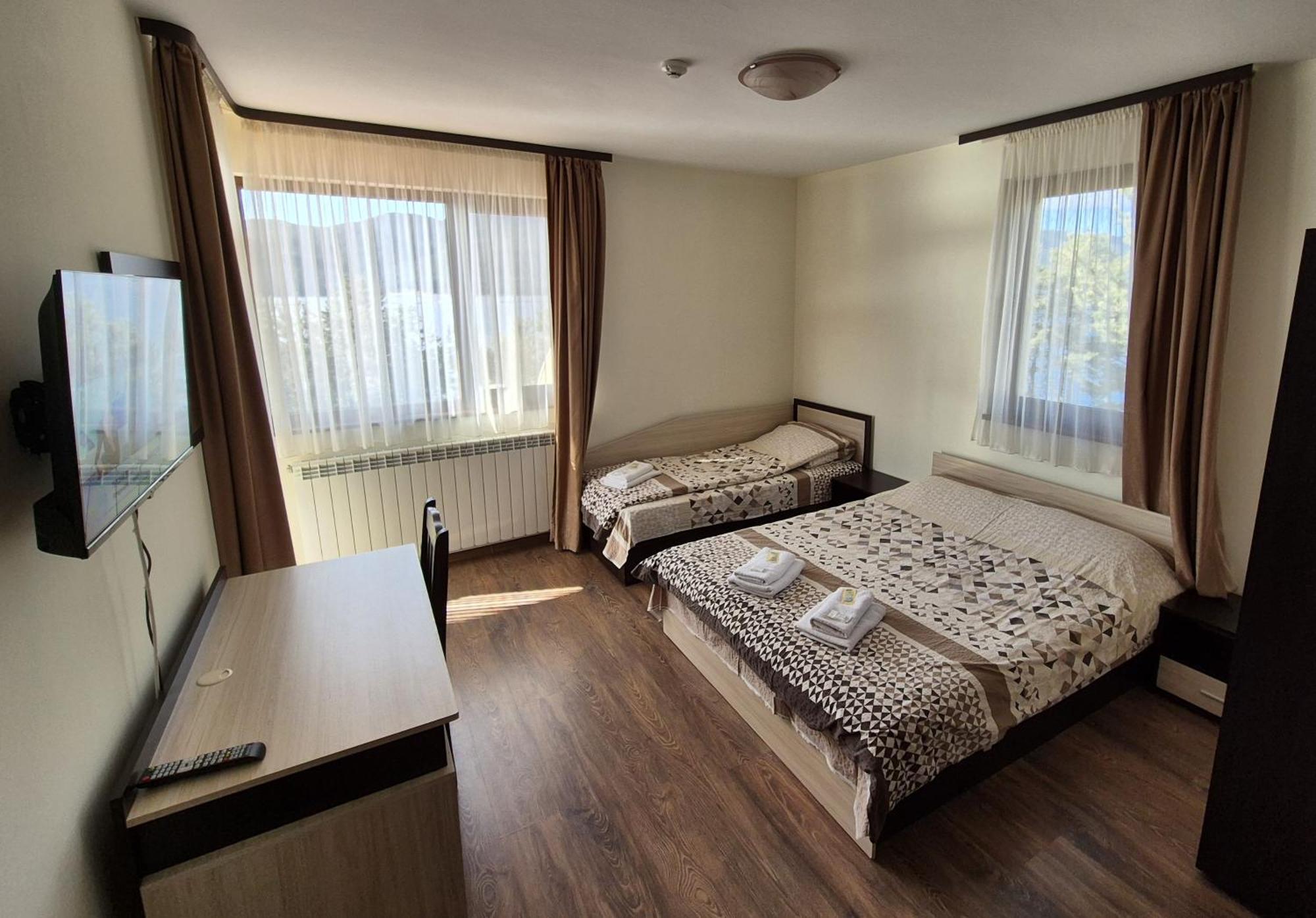 Divna Guest House Dospat Exterior photo